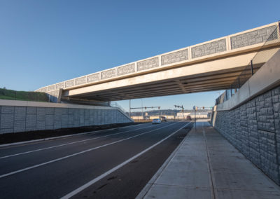 I-84 overpass at Graham Rd